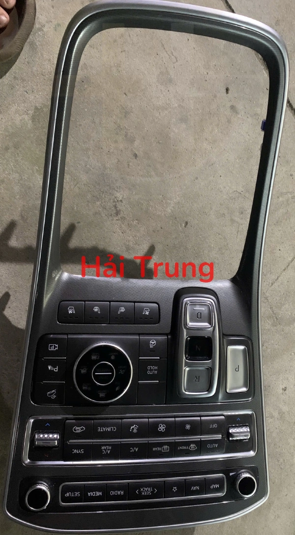 Cụm bảng điều khiển trung tâm Hyundai Santafe 2022-2024 Tháo Xe