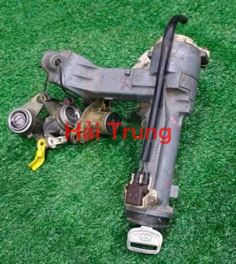 Ổ khóa đề Toyota Corolla 1992-2000 Tháo Xe