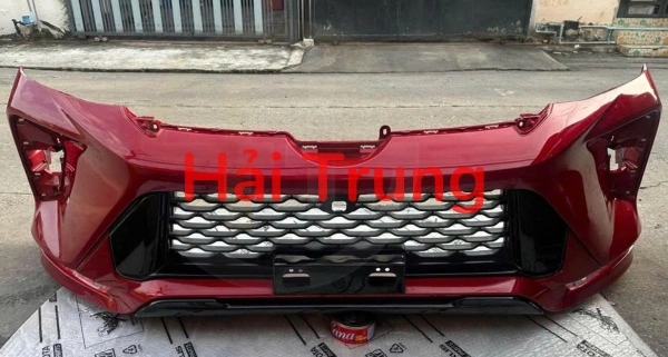 Cản trước Toyota Fortuner 2021 2022 2023 màu đỏ Tháo Xe