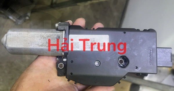 Mô tơ cửa sổ trời Hyundai Kona Tháo Xe 81631J900G