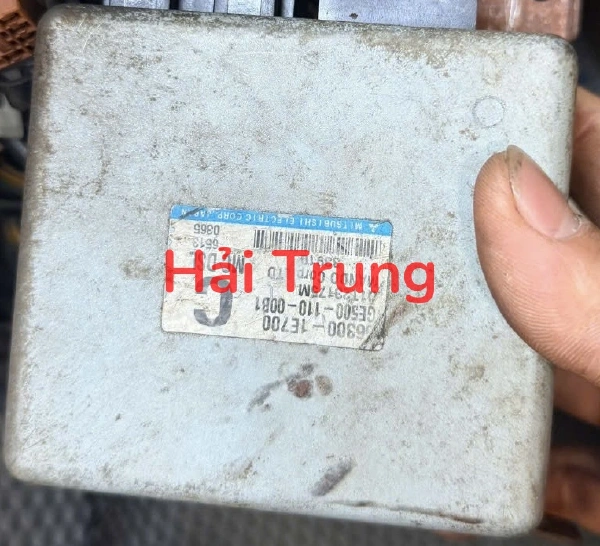 Hộp điều khiển cọc lái Hyundai Verna Tháo Xe 56300-1E700 563001E700