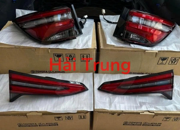 Đèn hậu Toyota Fortuner Legender 2024 Tháo Xe
