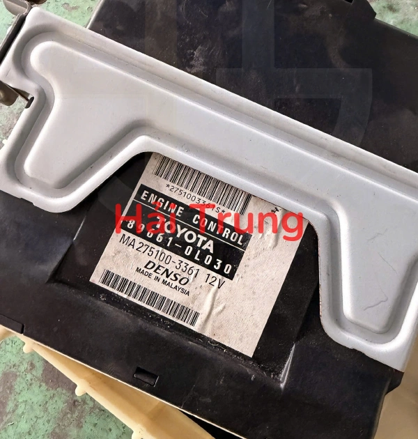 Hộp điều khiển động cơ Hộp đen Ecu Toyota Hiace 2005 Tháo Xe 89661-0L030