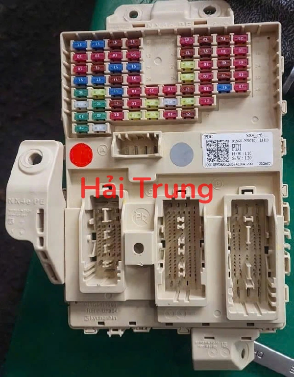 Hộp cầu trì trong xe Hyundai Tucson 2022-2025 Tháo Xe 91960-N9010