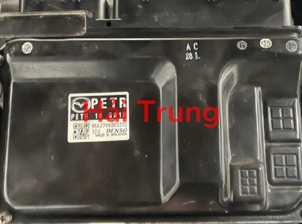 Hộp điều khiển động cơ Hộp đen ECU Mazda 6 2019 Tháo Xe PETR-18-881B