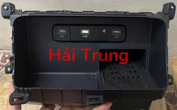 Hộp kết nối cổng USB Kia Carnival 2022-2025 Tháo Xe