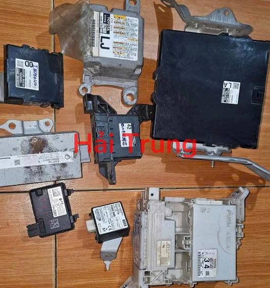 Tháo Xe Full bộ điện nổ, hộp điện đầy đủ Toyota Innova 2017-2020