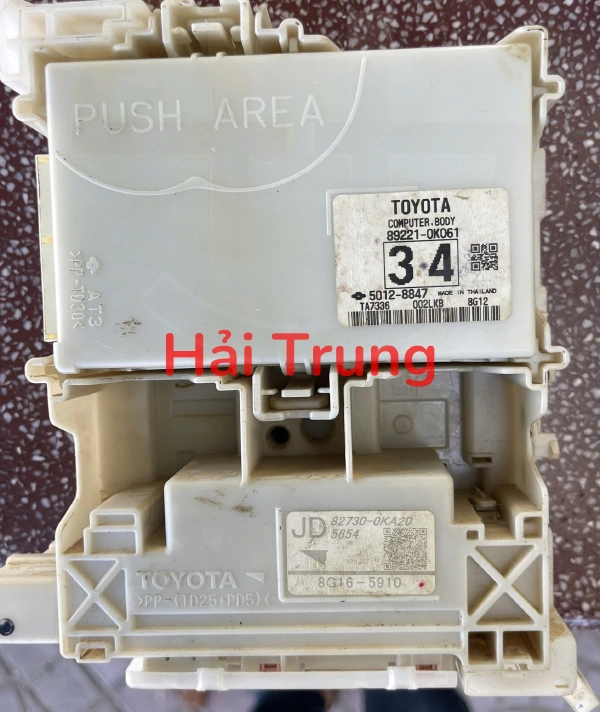 Hộp cầu trì Hộp thân xe Body Toyota Innova 2017-2020 Tháo Xe 827300KA20 892210K061