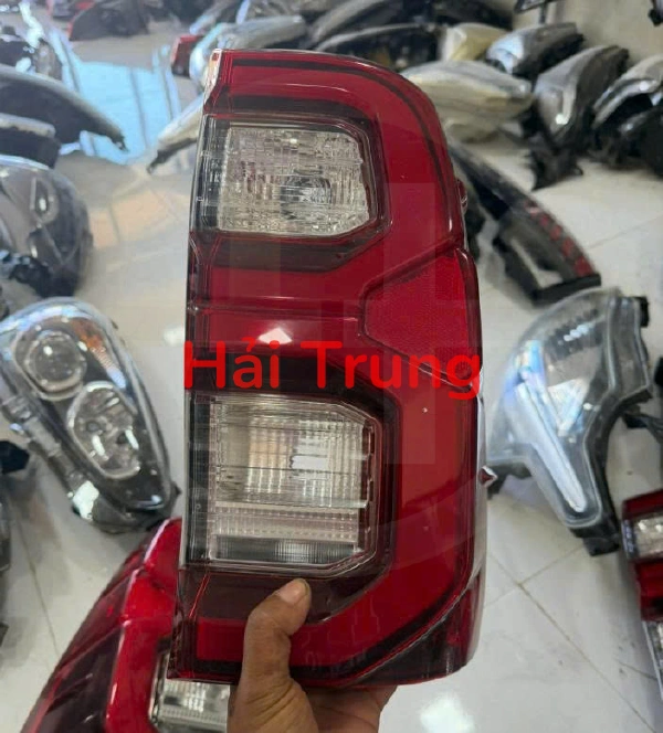 Đèn hậu Toyota Hilux 2020-2026 Tháo Xe Zin