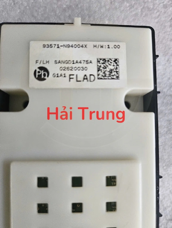 Công tắc lên xuống kính tổng Hyundai Tucson 2022-2026 Tháo Xe 93571N94004X