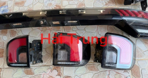 Bộ Đèn hậu trong ngoài Ford Everest 2023-2026 Led Tháo Xe Zin