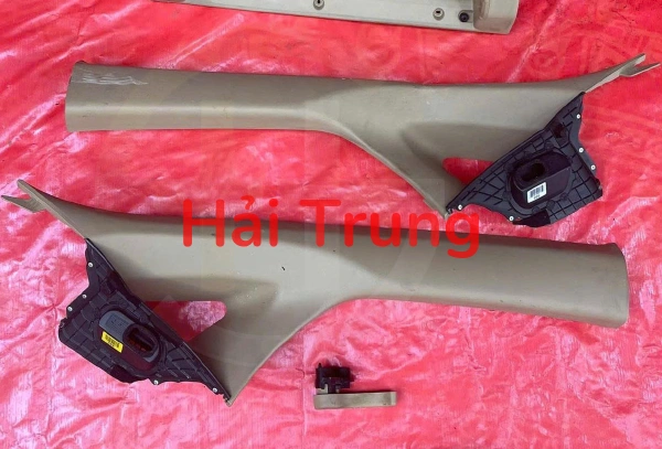 Ốp cột A, ốp cột B Kia Sedona 2019 2020 Tháo Xe